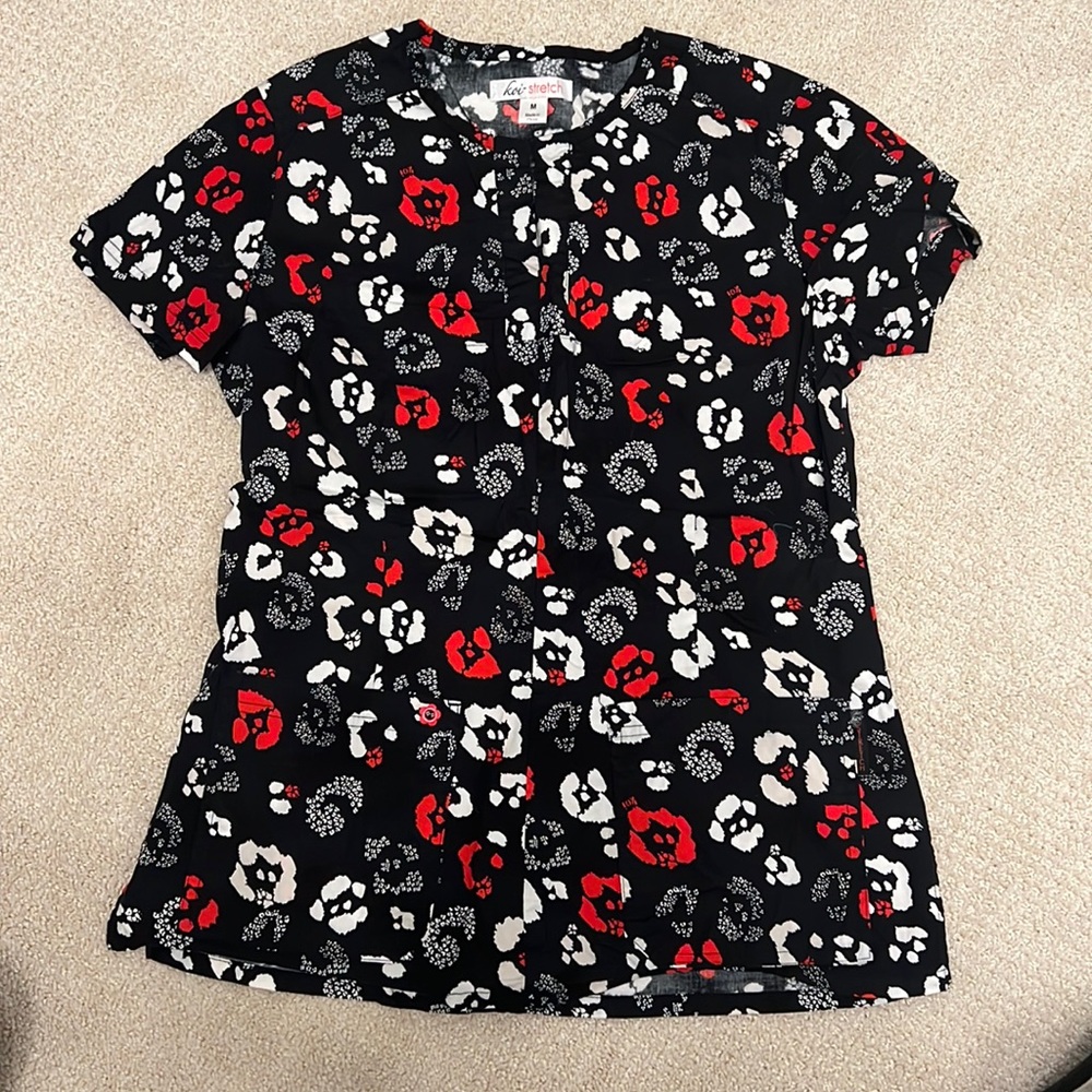 Koi stretch scrub top Medium